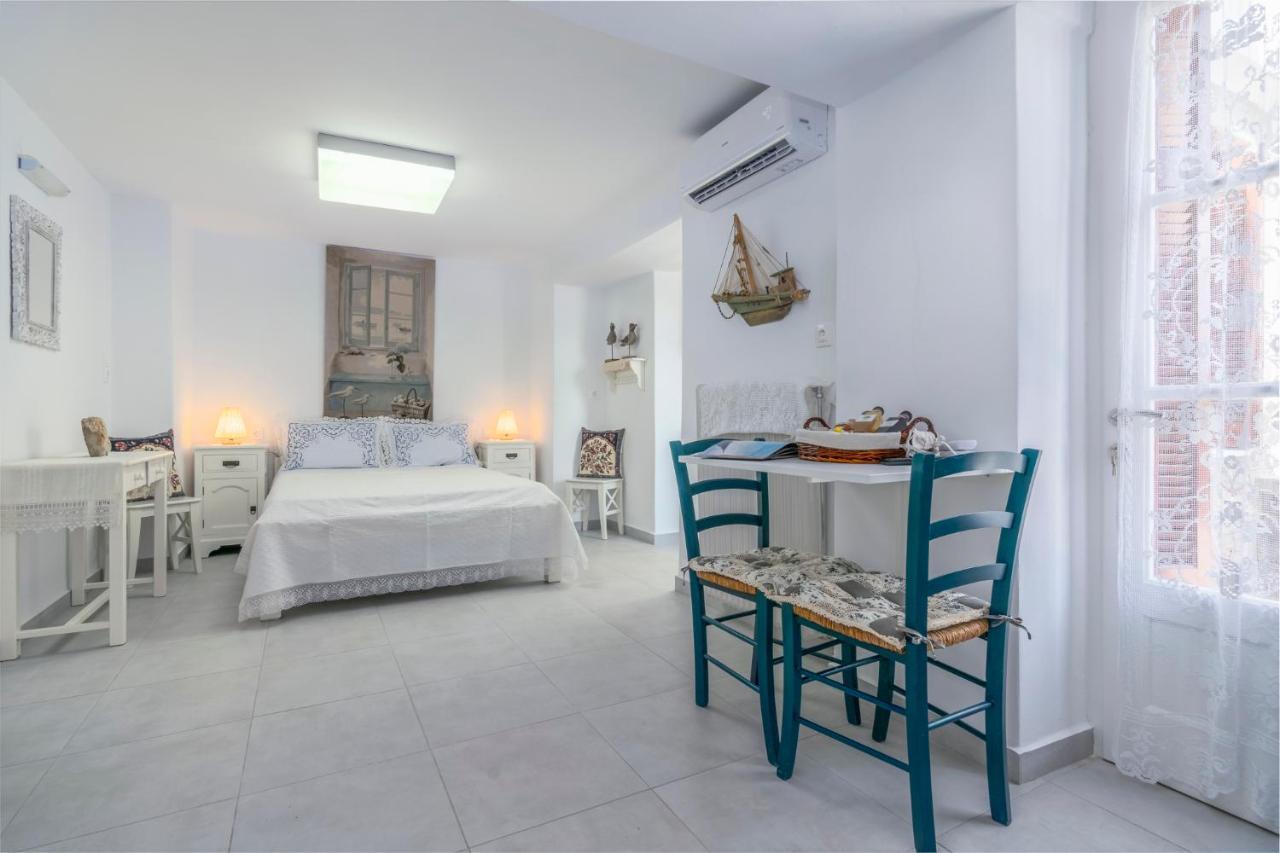 Kourita Garden Apartment With Sea View Near To The Port Of Milos Adamantas (Milos) Exterior foto