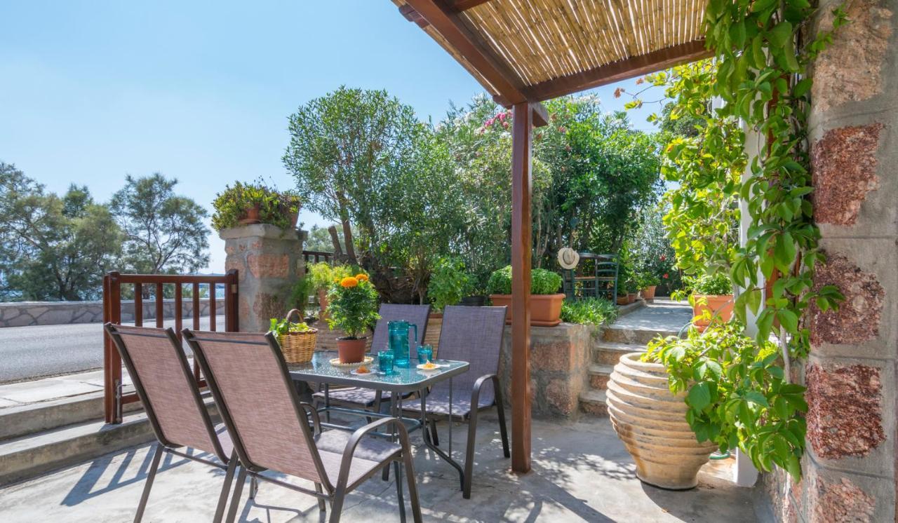Kourita Garden Apartment With Sea View Near To The Port Of Milos Adamantas (Milos) Exterior foto